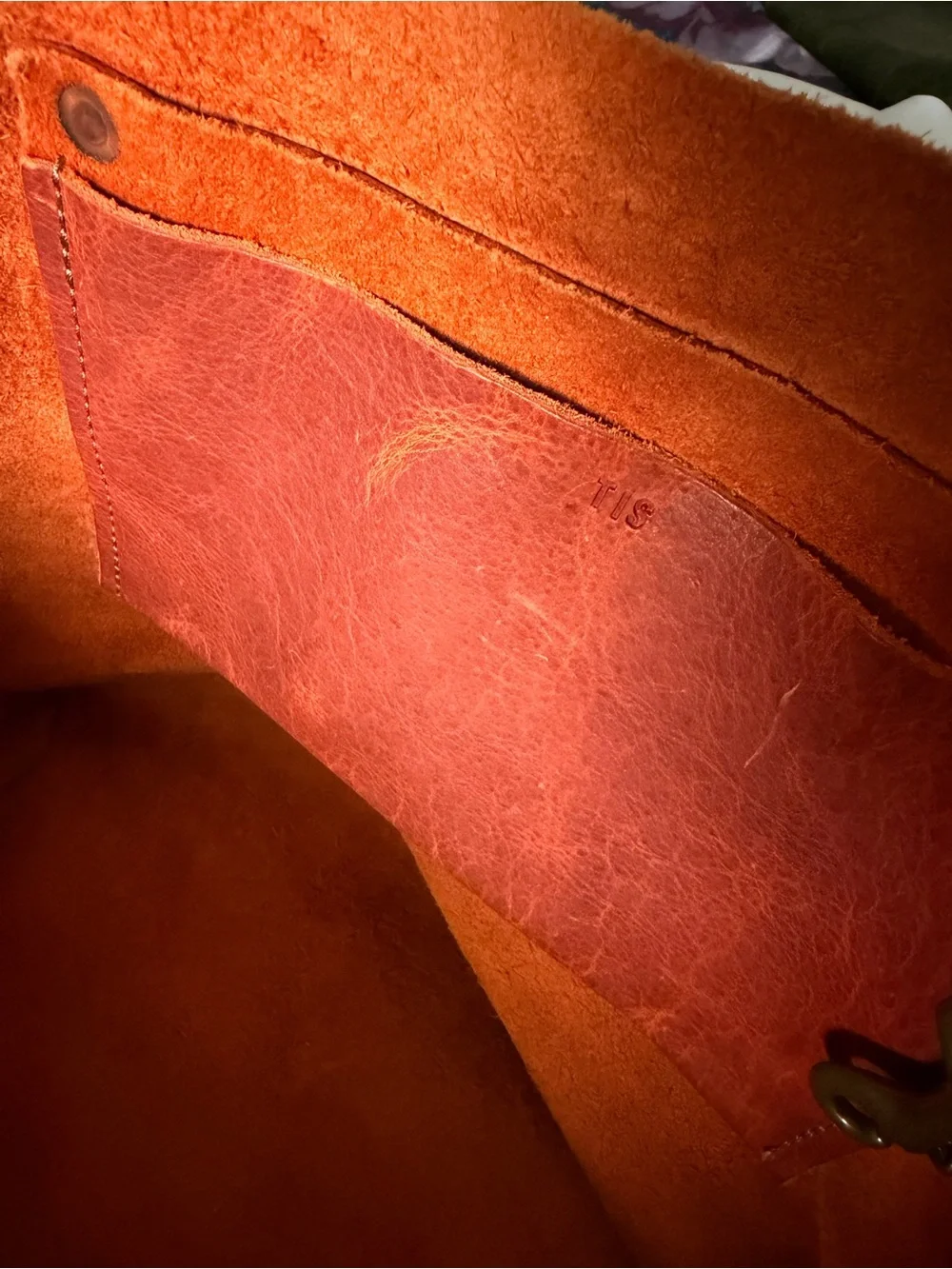 Go Forth Goods Large Avery tote in Tangerine bison - Picture 7 of 11